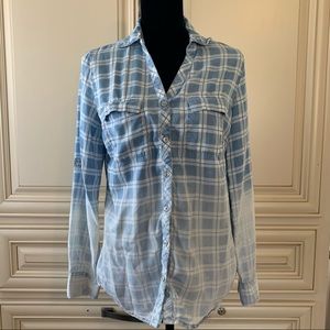 SOHO N Y & Company ombré plaid button down shirt